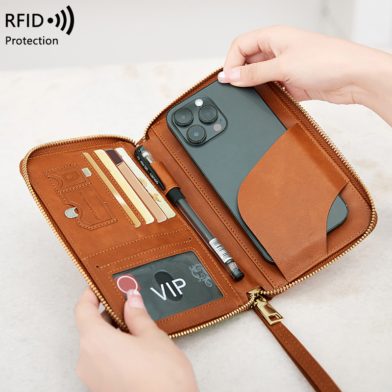 New Leather Passport Cover RFI - Travel Accessories For Plane recension och pris