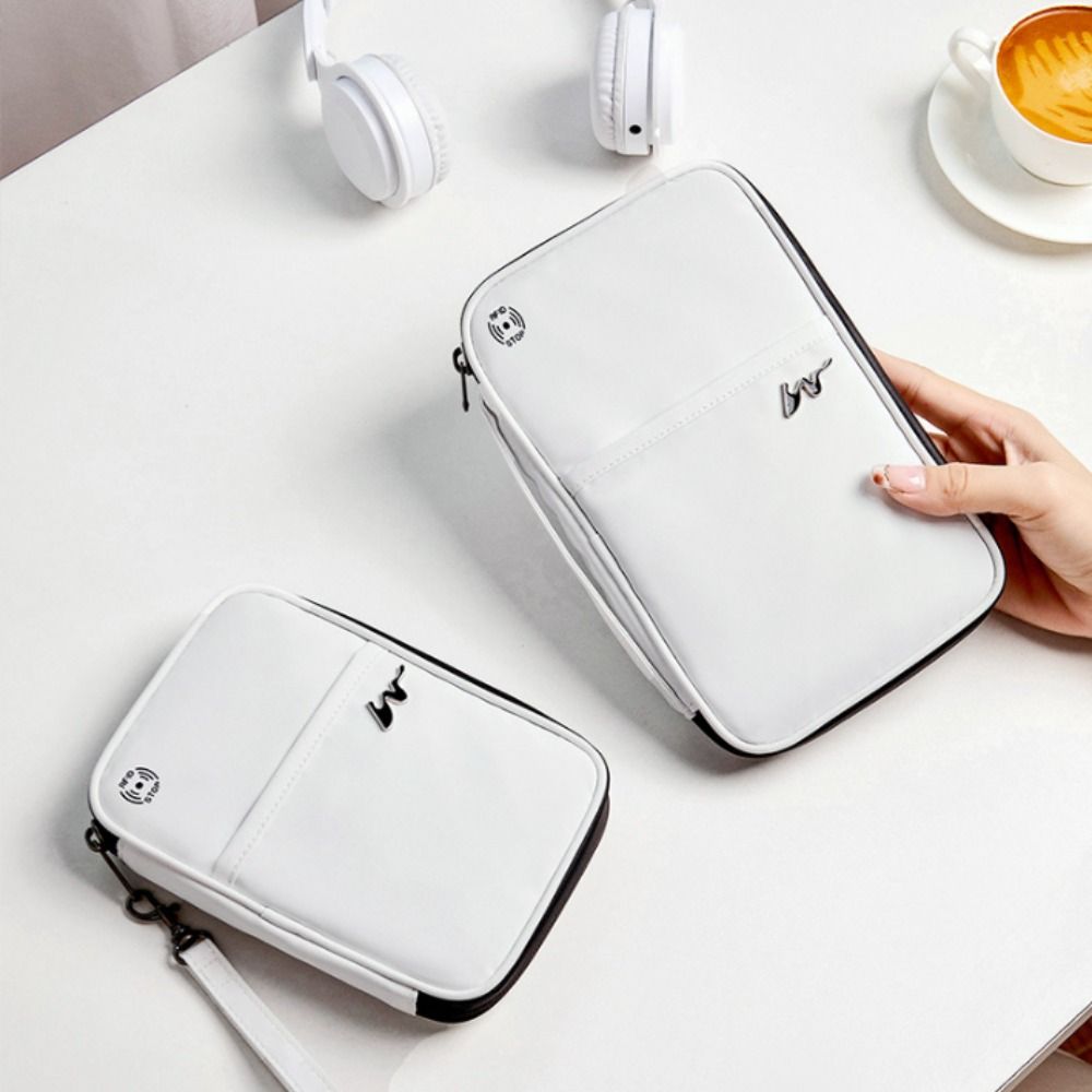 Portable Polyester Card Case L - Travel Accessories For Plane recension och pris