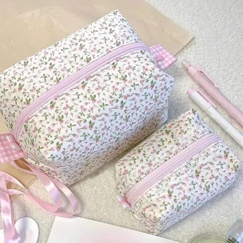 Storage Organizer Floral Puffy - Travel Accessories Needed recension och pris