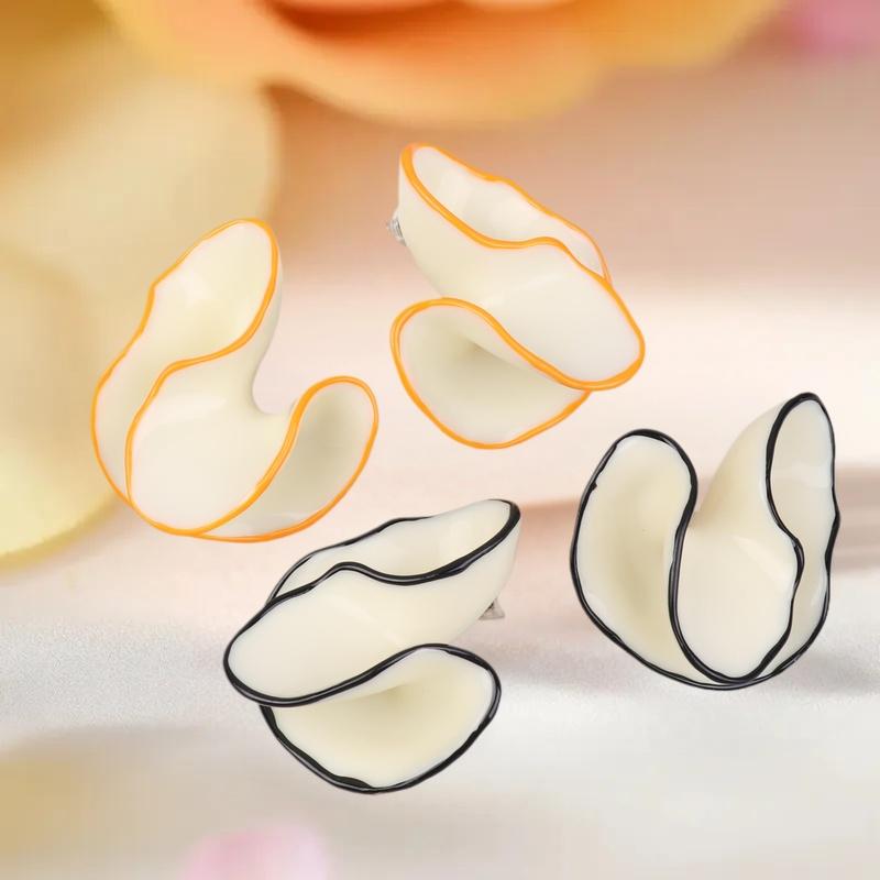 Women's Geometric Conch Stud E - Travel Accessories For Europe recension och pris